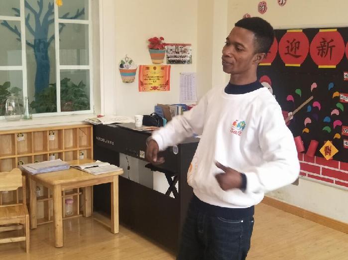 【慶陽視頻】贊！非洲小伙寫信感謝慶陽二院