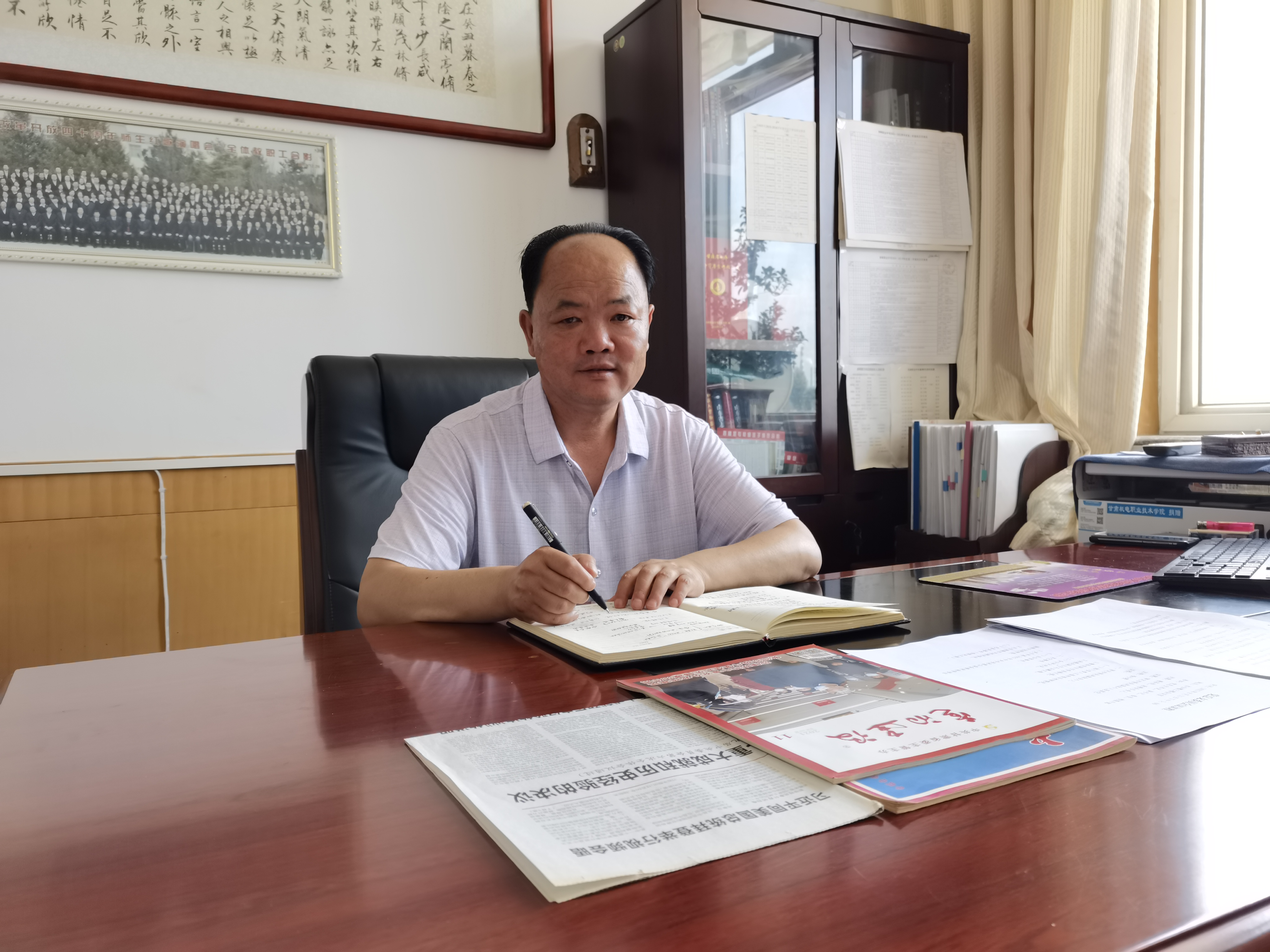 【教育高質量發(fā)展·校長訪談】提升職業(yè)教育質量 鋪就學生成才路——訪西峰職專黨總支副書記、校長佘占發(fā)