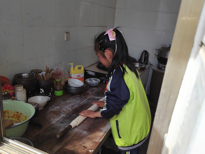 【新時(shí)代慶陽(yáng)好少年·高文靜】稚肩擔(dān)孝義，自強(qiáng)逐光行