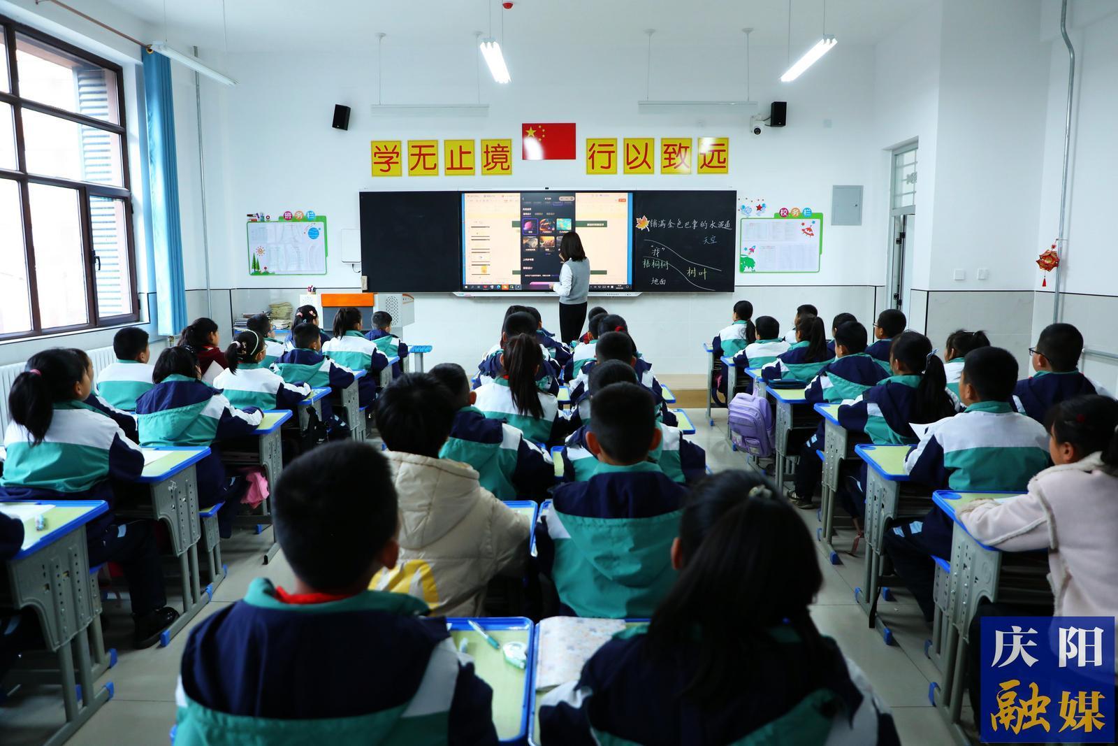 【點亮美好教育·尋找美麗園丁】李雪霞：廿二春秋躬耕教壇 三尺講臺精心育人