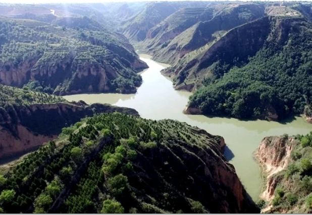 【詩(shī)文詠水 · 水潤(rùn)慶陽(yáng)征文作品選】詩(shī)兩首（金雨）