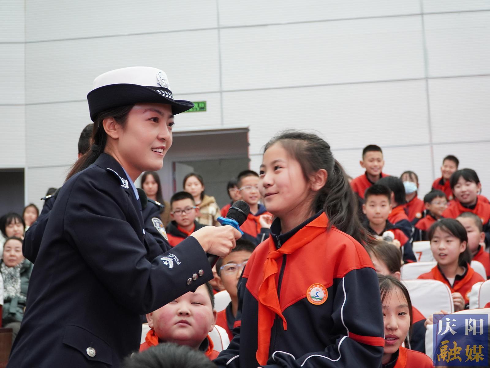 【全國(guó)中小學(xué)生安全教育日】慶陽(yáng)：構(gòu)建安全教育新模式 筑牢校園安全防護(hù)網(wǎng)