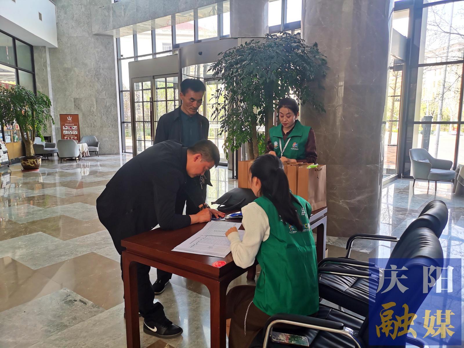 參加2025數(shù)字中國創(chuàng)新大賽（慶陽）·低空經(jīng)濟賽道農(nóng)林植保場景賽人員陸續(xù)抵達寧縣