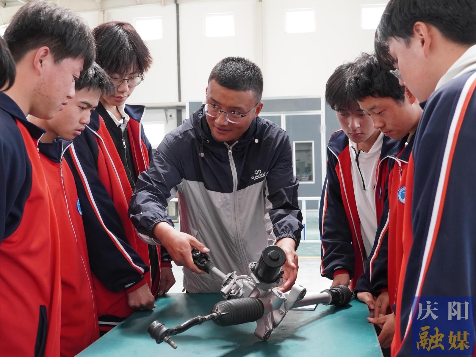 【點(diǎn)亮美好教育】慶陽(yáng)中職教育破新局 產(chǎn)教融合育匠才