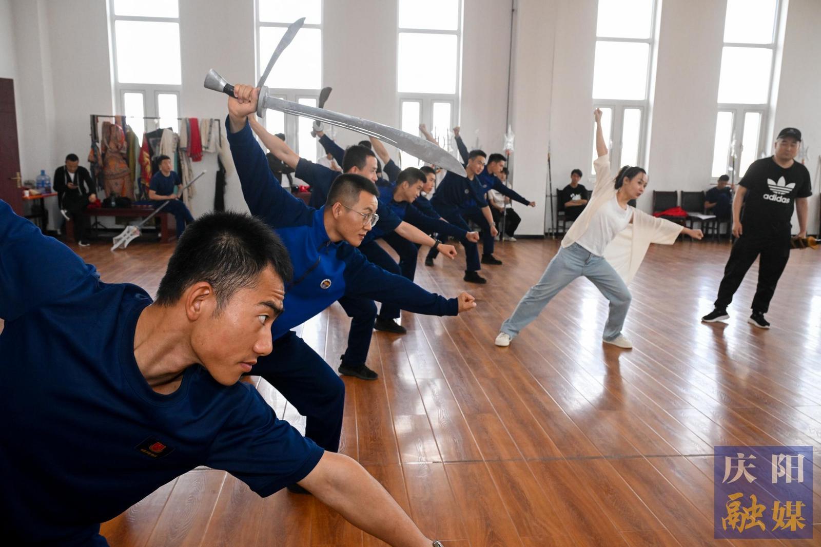 【攝影報(bào)道】第二十屆慶陽香包民俗文化節(jié)各項(xiàng)籌備工作有序推進(jìn)