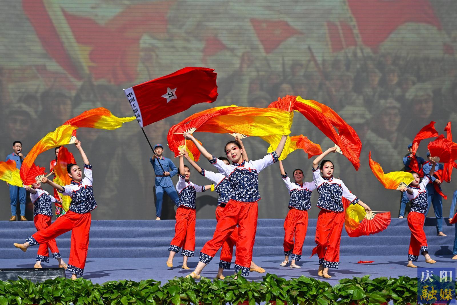 【攝影報(bào)道】“慶陽群眾文化展演”環(huán)縣專場(chǎng)舉行