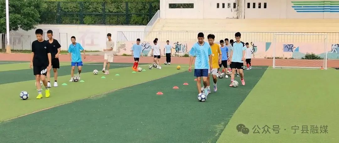 天津市河?xùn)|區(qū)與甘肅省寧縣青少年足球協(xié)作交流項(xiàng)目啟動(dòng)