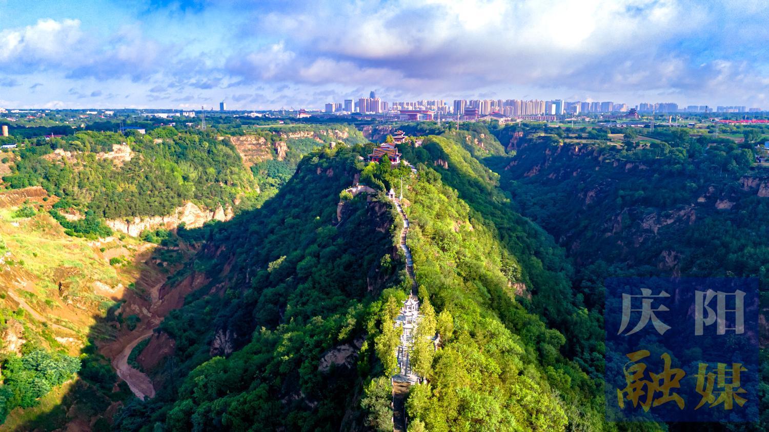 【圖說慶陽】盛夏小崆峒：綠意盎然景如畫