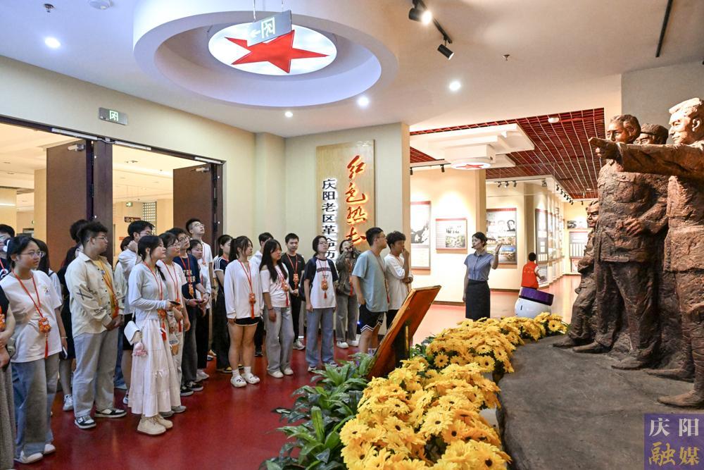 【攝影報(bào)道】“書家鄉(xiāng)詩 逐遠(yuǎn)方夢”慶陽市大學(xué)生暑期新時(shí)代文明實(shí)踐活動(dòng)舉行