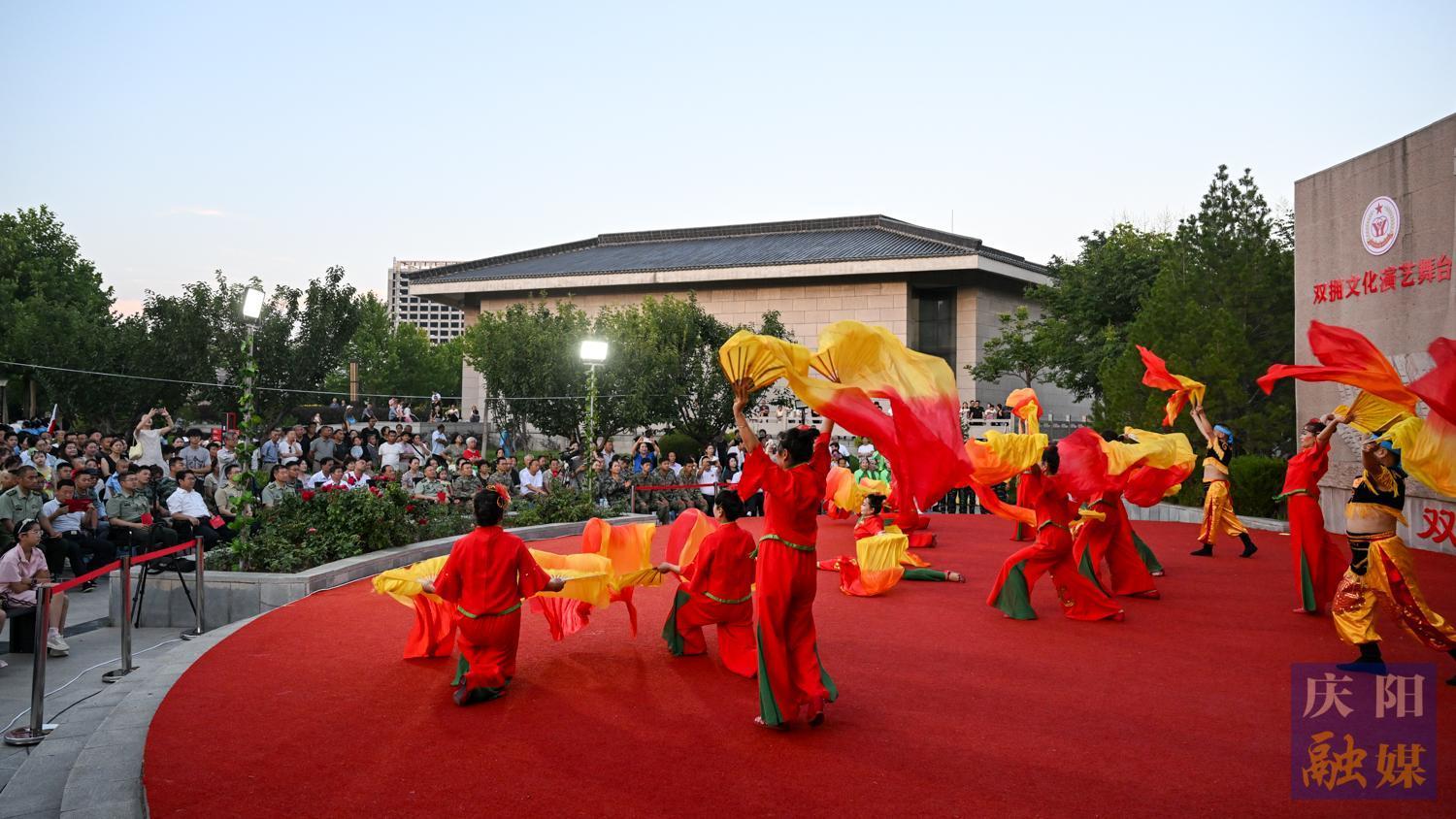 【攝影報(bào)道】慶陽雙擁文化月活動暨慶祝八一建軍節(jié)雙擁文藝晚會火熱上演