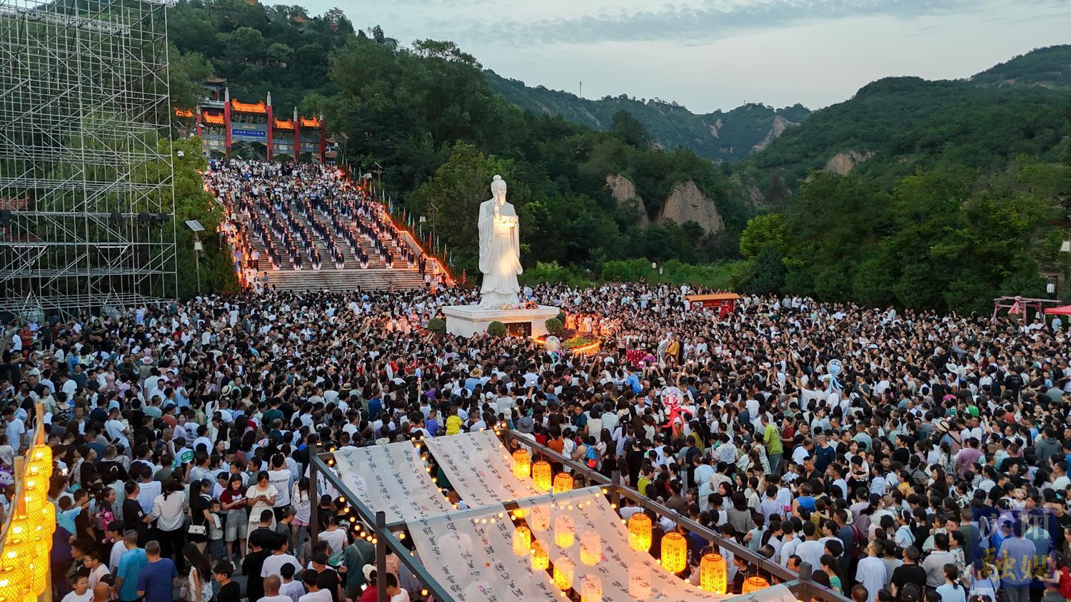 【攝影報(bào)道】周祖陵納福大典啟幕 人潮涌動祈祥福