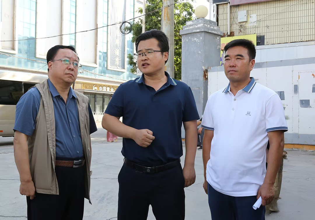 孔衛(wèi)濤調(diào)研歷史遺留問(wèn)題化解和食品安全工作