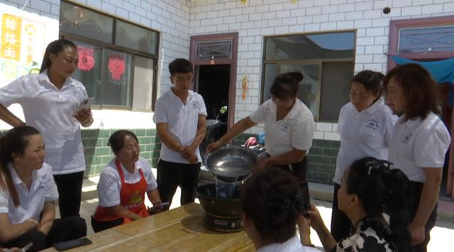 【全面推進鄉(xiāng)村振興 加快農業(yè)農村現代化】合水縣西華池鎮(zhèn)唐旗村：數字賦能農業(yè) 創(chuàng)新激活鄉(xiāng)村