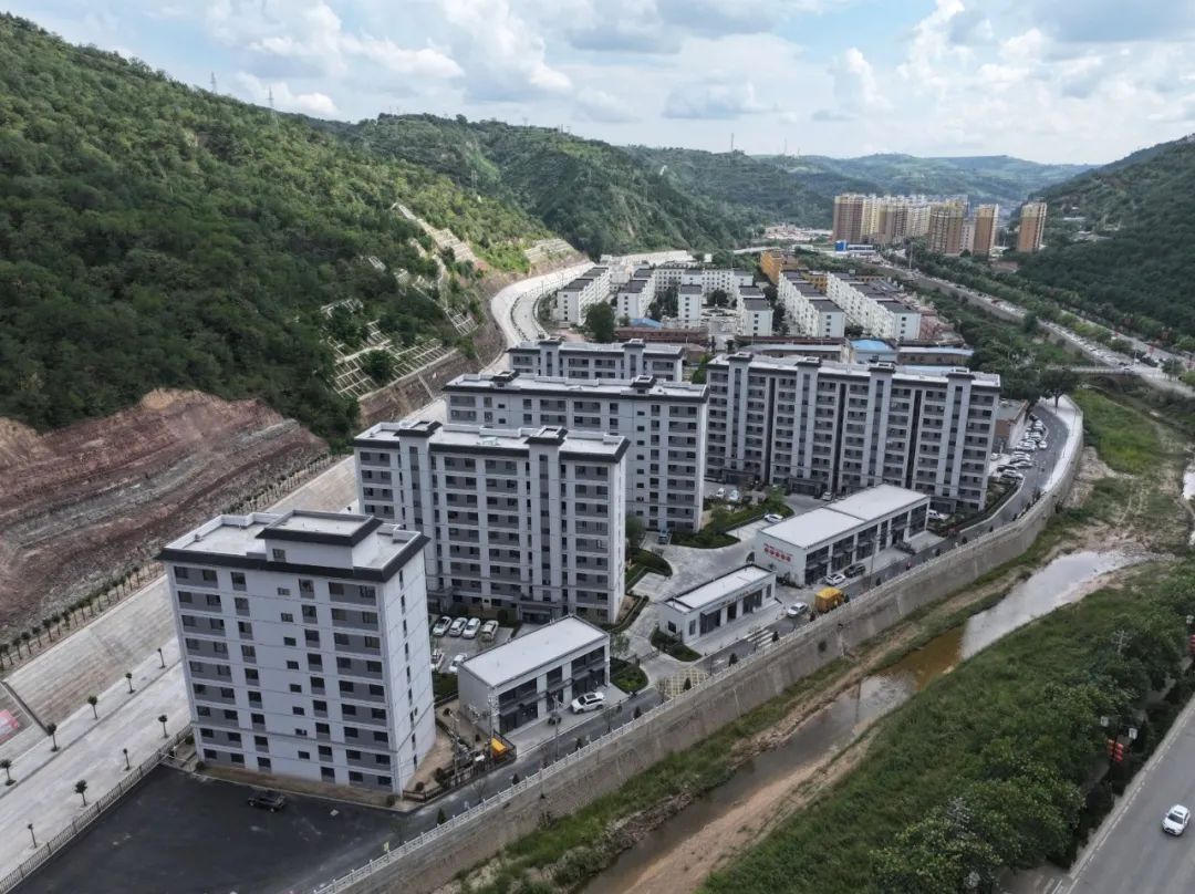 “搬”出好日子 “遷”進幸福里 ——華池縣生態(tài)及地質(zhì)災害避險搬遷工作紀實