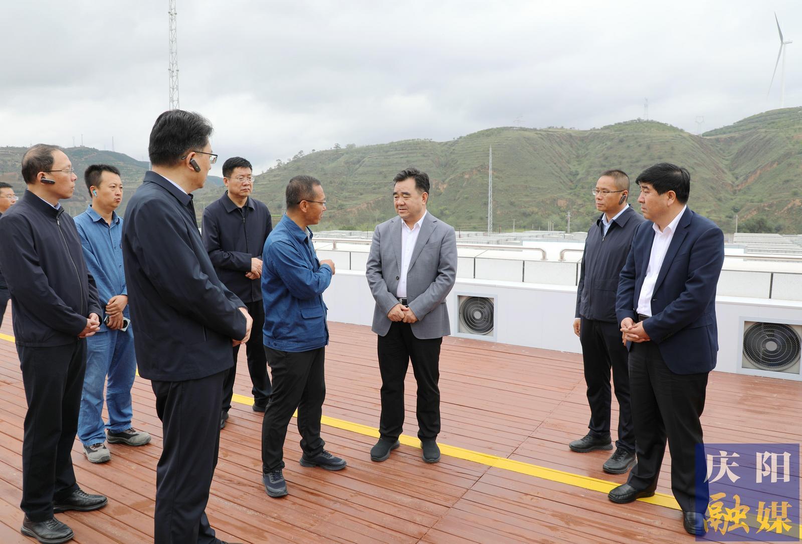 【簡訊】黃澤元帶隊觀摩環(huán)縣重大項目建設情況