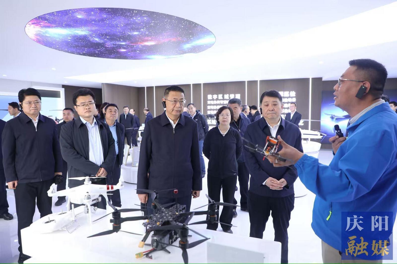 【簡訊】周繼軍帶隊觀摩寧縣重大項目建設(shè)情況