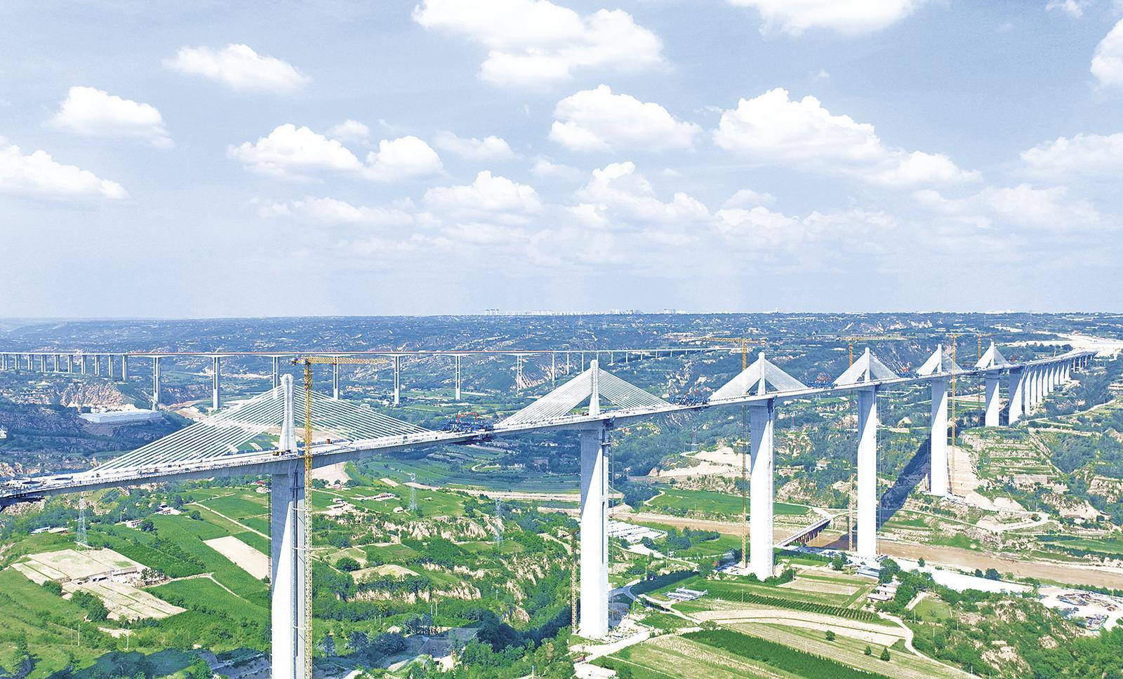 【攝影報(bào)道】以項(xiàng)目之進(jìn)夯實(shí)發(fā)展之基——慶陽市重大項(xiàng)目建設(shè)掠影