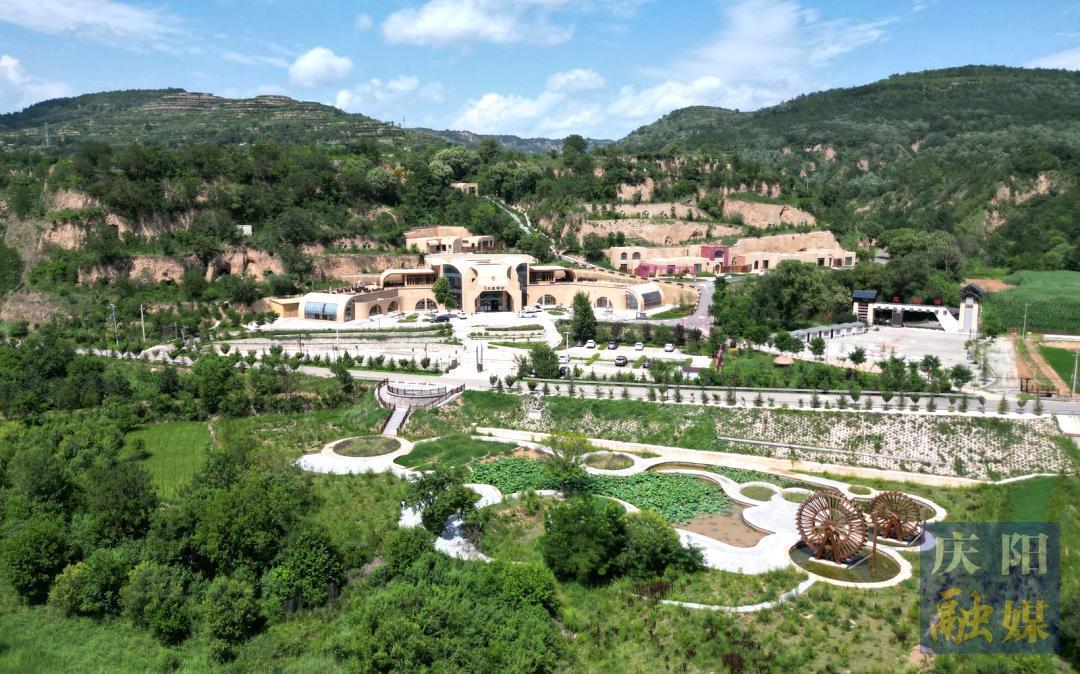 非凡“十四五”慶陽高質(zhì)量發(fā)展行｜糧穩(wěn)民富產(chǎn)業(yè)興  鄉(xiāng)村煥發(fā)新活力——慶陽 “十四五” 農(nóng)業(yè)農(nóng)村發(fā)展亮點(diǎn)紛呈