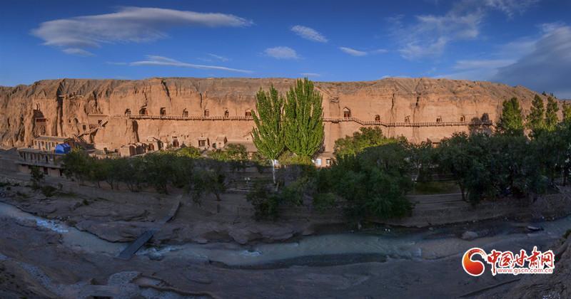 何以中國·壁畫里的中國丨尋美榆林窟：水月觀音壁畫 演繹跨越千年藝術傳奇