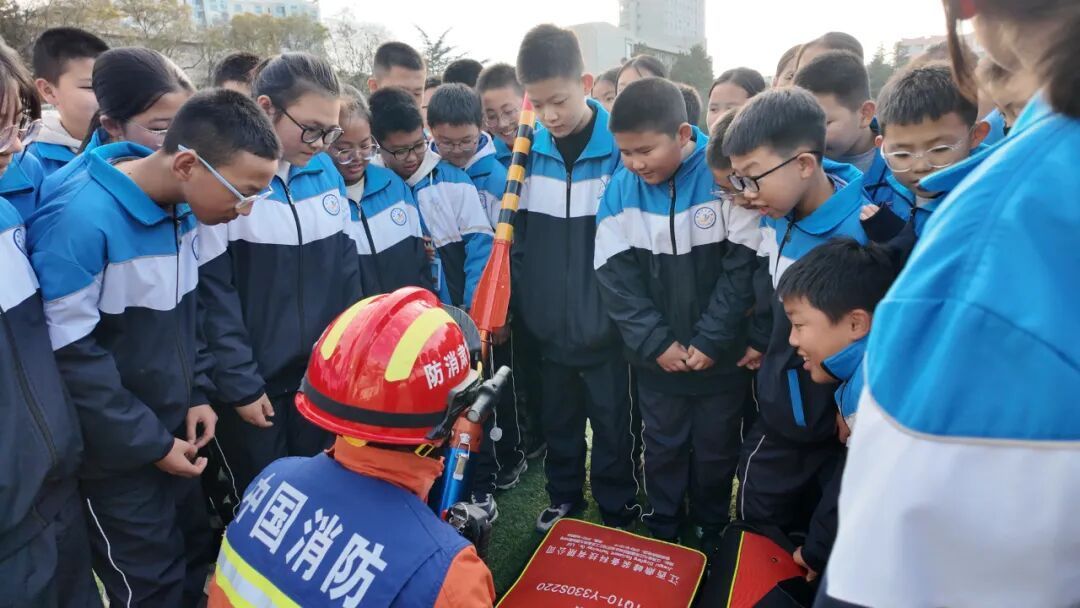 消防宣傳進(jìn)校園 2000余名師生齊聚一堂學(xué)技能