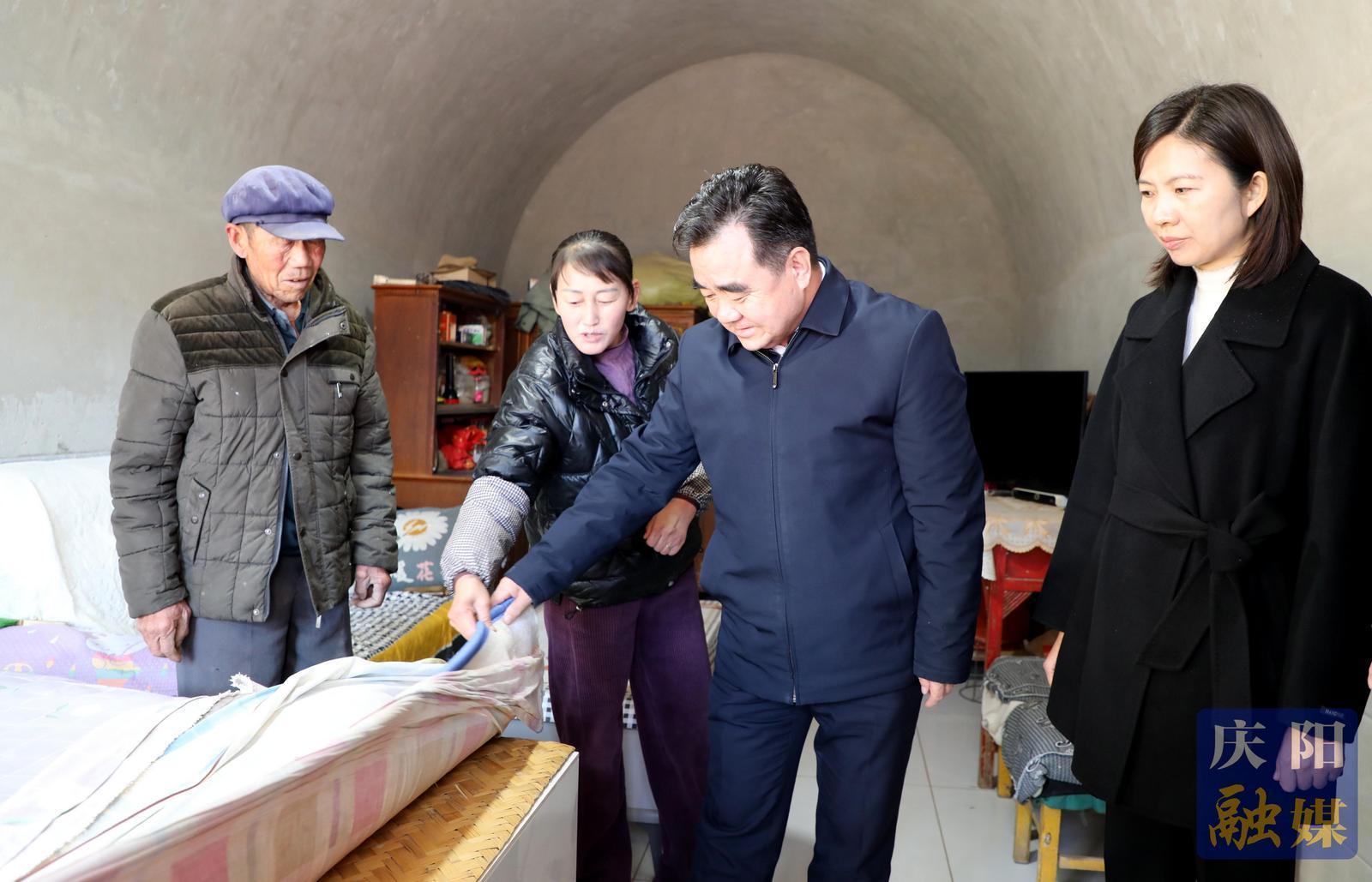 黃澤元在華池縣調(diào)研時強調(diào) 全力以赴完成全年目標(biāo)任務(wù) 為高質(zhì)量發(fā)展注入強勁動能