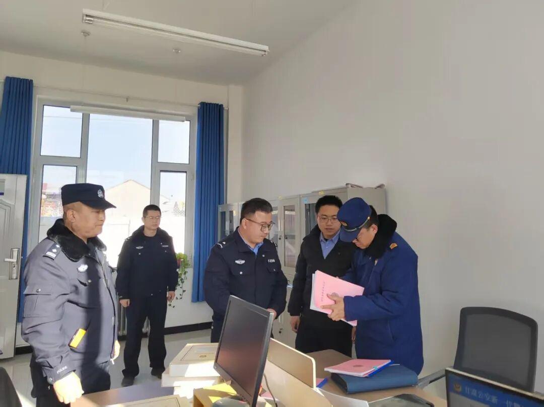 鎮(zhèn)原消防聯(lián)合縣公安局對全縣派出所、消防工作站消防工作開展情況進行督導