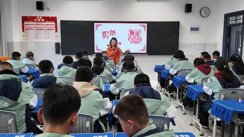 學(xué)院路實(shí)驗(yàn)學(xué)校：“非遺大師課”開(kāi)啟文化傳承新篇章