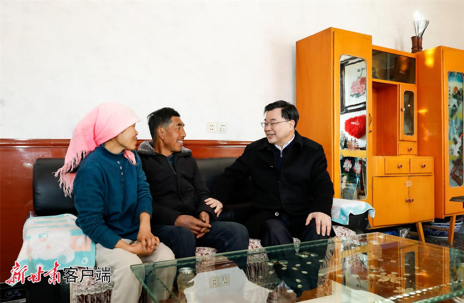 胡昌升在隴西漳縣武山調(diào)研地震災(zāi)后恢復(fù)重建工作時強調(diào)：科學(xué)有序推進房屋重建 用心用情保障受災(zāi)群眾生活