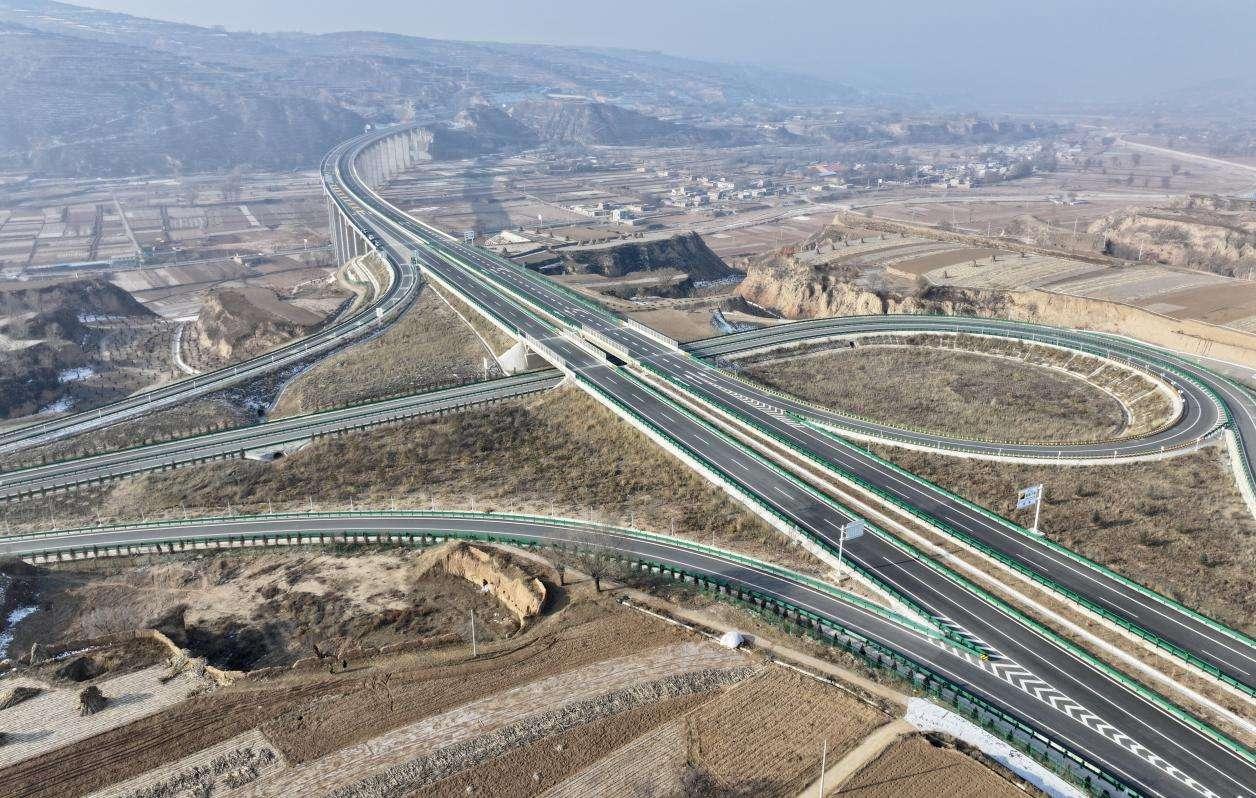 甘肅“交通強(qiáng)省”建設(shè)邁出新步伐