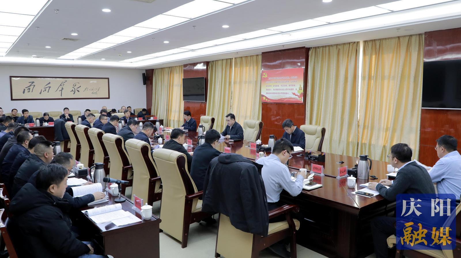 黃澤元與在慶投資重點(diǎn)企業(yè)負(fù)責(zé)人座談 征求對市委“十五五”規(guī)劃《建議》的意見建議